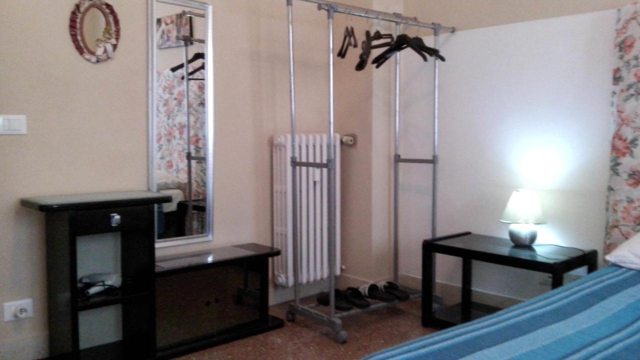 روما Affittacamere , Rooms Near Trastevere Station المظهر الخارجي الصورة